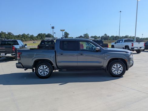 Used 2024 Nissan Frontier SV w/ SV Convenience Package RWD image 7