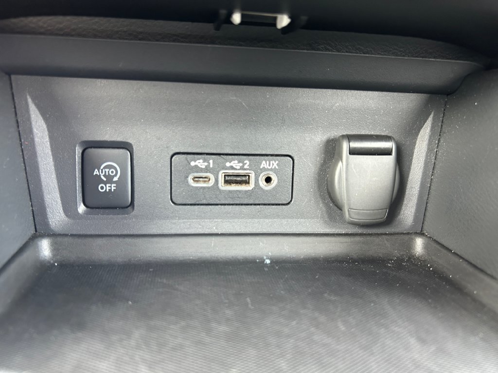 Used 2025 Nissan Sentra SV FWD image 27