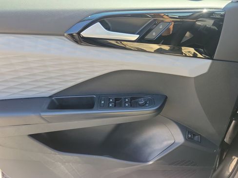 Used 2023 Volkswagen Taos S image 27