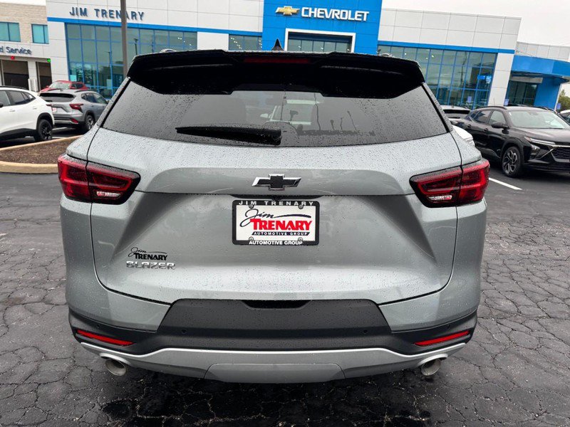 New 2026 Chevrolet Blazer LT w/ Convenience Package FWD image 28