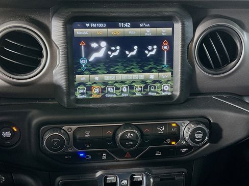 Used 2023 Jeep Wrangler Unlimited w/ 8.4" Radio Group image 23