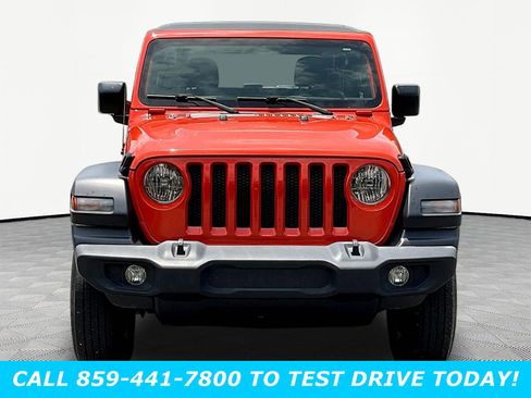 Used 2018 Jeep Wrangler Sport AWD/4WD image 2