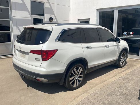 Used 2016 Honda Pilot Touring image 3