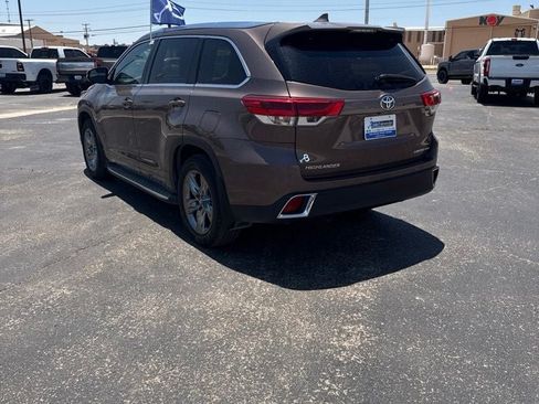 Used 2017 Toyota Highlander Limited Platinum AWD/4WD image 6
