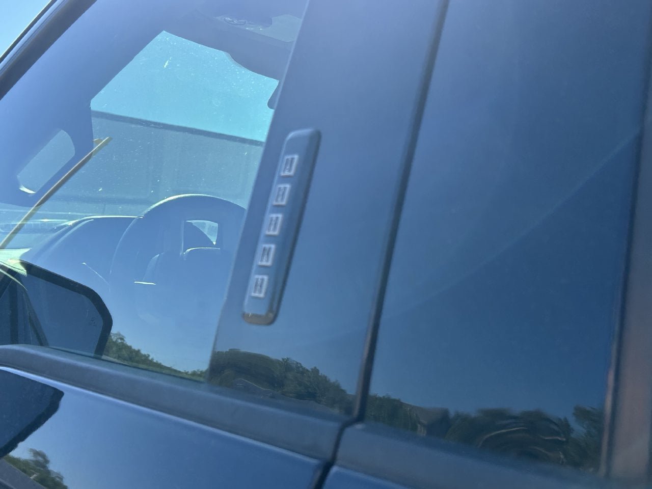 Used 2018 Ford F150 Lariat AWD/4WD image 10