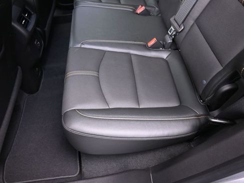 Used 2023 Chevrolet Equinox Premier image 21