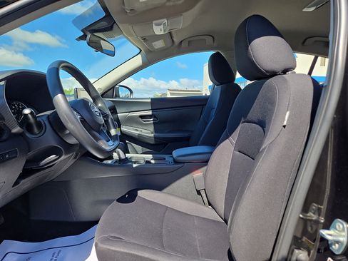 Used 2025 Nissan Sentra S FWD image 15