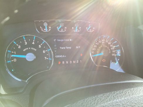 Used 2011 Ford F150 Lariat image 12