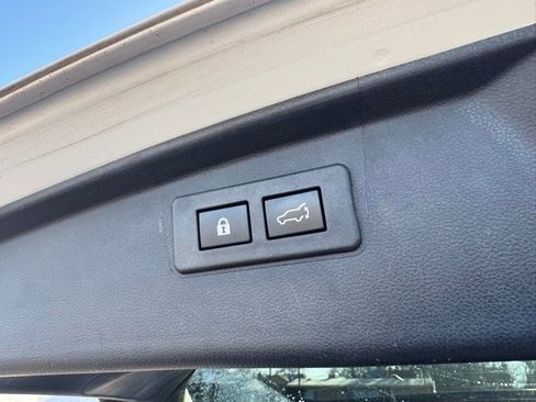 Used 2023 Subaru Outback Touring XT image 16