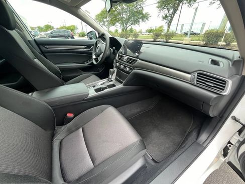Used 2021 Honda Accord LX image 6