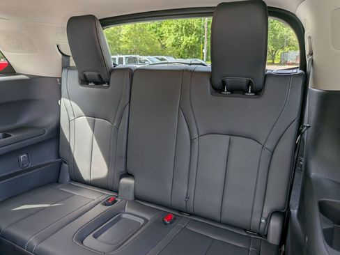 Used 2025 INFINITI QX60 Luxe AWD/4WD image 32