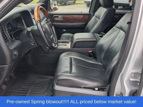 Used 2016 Lincoln Navigator Select AWD/4WD image 23
