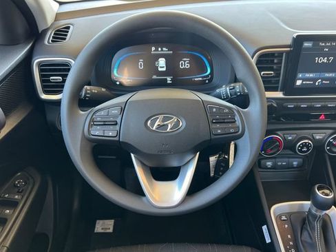 New 2026 Hyundai Venue SE FWD image 13