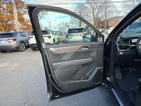 New 2026 GMC Acadia Denali image 12