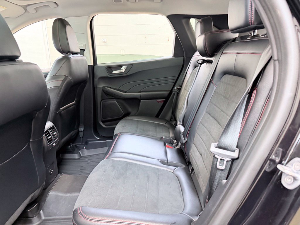 Used 2022 Ford Escape SEL w/ SEL Stealth AWD Package image 19