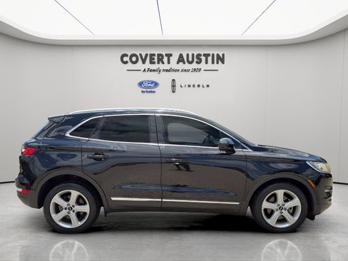 Used 2017 Lincoln MKC Premiere FWD image 4