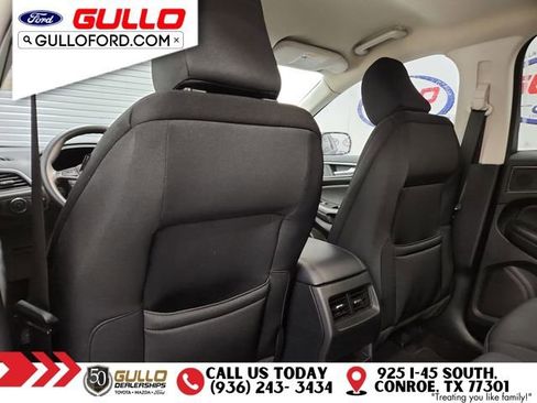 Used 2022 Ford Edge SE image 15