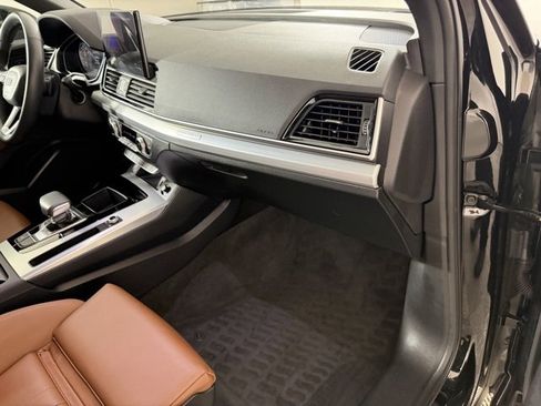 Certified 2025 Audi Q5 2.0T Premium image 23
