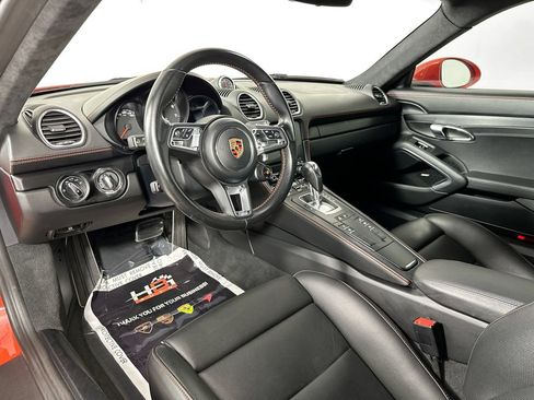 Used 2018 Porsche 718 Cayman S RWD image 10