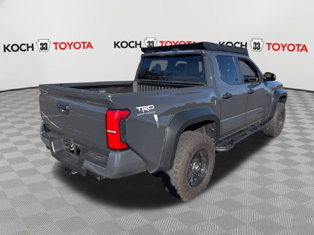 Used 2025 Toyota Tacoma TRD Off-Road AWD/4WD image 8