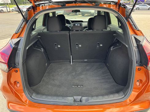 Used 2021 Nissan Kicks SR FWD image 12