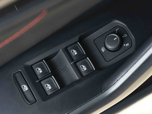 Used 2022 Volkswagen Jetta GLI Autobahn FWD image 38