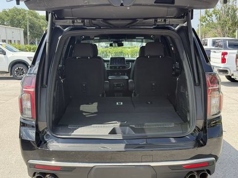 Used 2024 Chevrolet Tahoe Premier AWD/4WD image 12