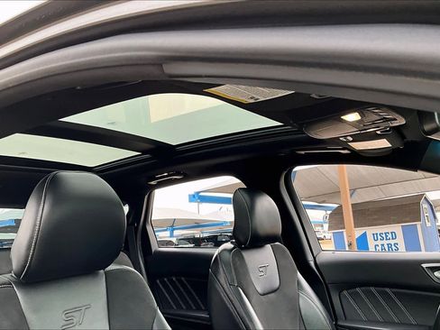 Used 2019 Ford Edge ST w/ Equipment Group 401A image 14