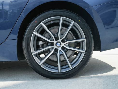 Used 2022 BMW 330i Sedan w/ Premium Package image 31