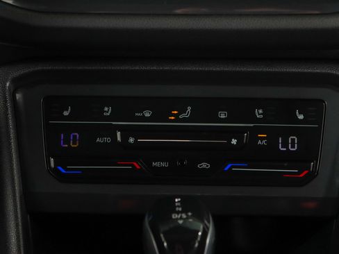 Used 2022 Volkswagen Tiguan SEL R-Line image 20