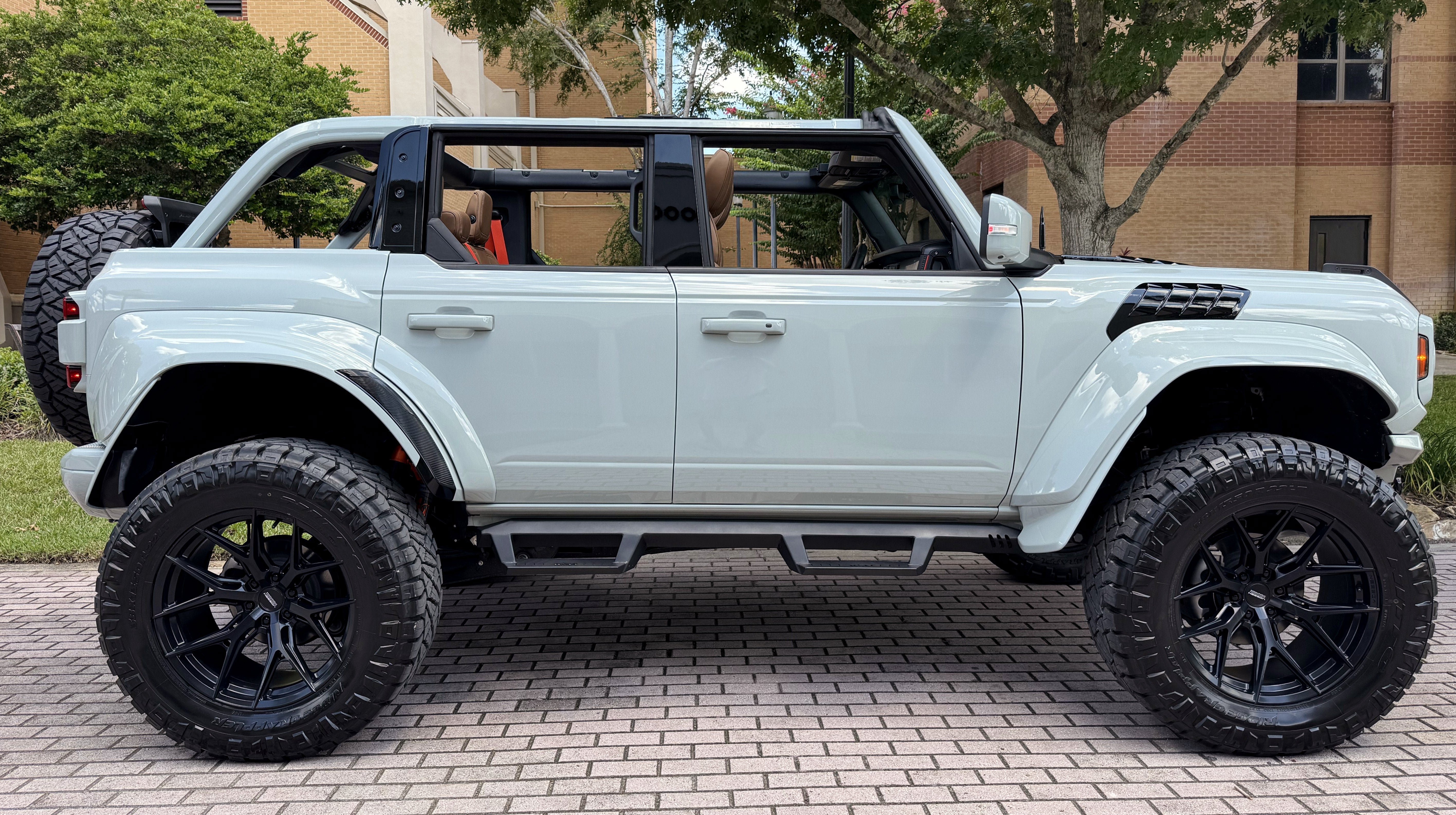 Used 2024 Ford Bronco Raptor w/ Interior Carbon Fiber Pack 6 AWD/4WD image 4