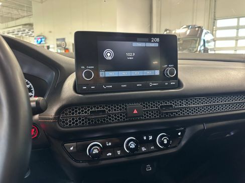Used 2025 Honda HR-V Sport image 23