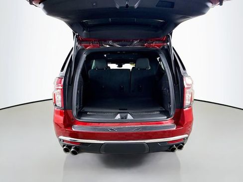 Used 2024 Chevrolet Suburban Premier image 29