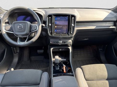 Used 2023 Volvo XC40 Recharge Ultimate w/ Protection Package Premier image 13