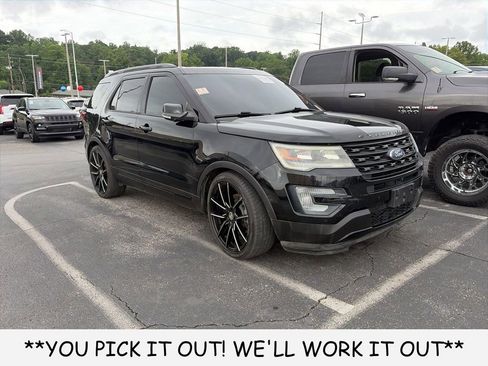 Used 2017 Ford Explorer Sport w/ Equipment Group 401A AWD/4WD image 3