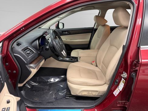 Used 2017 Subaru Outback 2.5i Limited image 9