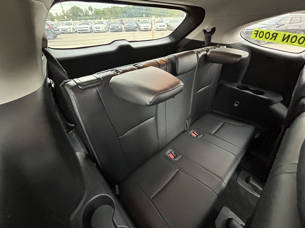 Used 2022 Toyota Highlander XLE AWD/4WD image 13