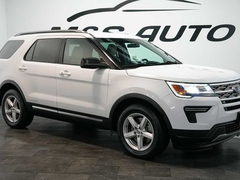 Used 2018 Ford Explorer XLT FWD image 7