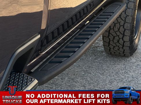 Used 2025 GMC Sierra 2500 AT4 w/ AT4 Premium Plus Package image 13