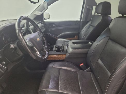 Used 2018 Chevrolet Suburban Premier image 17