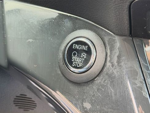 Used 2014 Ford Escape Titanium w/ Equipment Group 401A FWD image 17