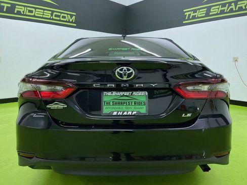 Used 2022 Toyota Camry LE image 8