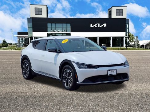 Certified 2024 Kia EV6 Light AWD/4WD image 3