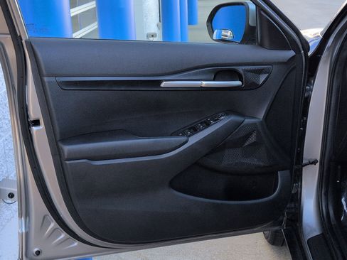 Used 2021 Kia Seltos LX image 12