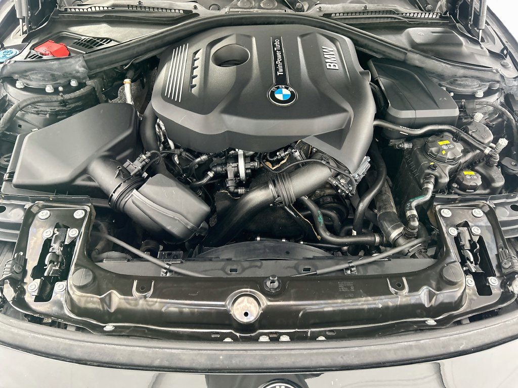 Used 2017 BMW 330i xDrive Sedan AWD/4WD image 28