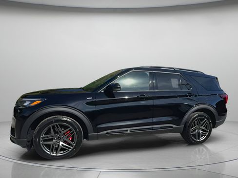 New 2026 Ford Explorer ST-Line w/ ST-Line Street Pack image 14