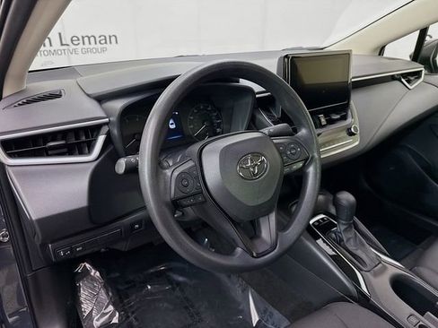 Used 2023 Toyota Corolla LE image 9