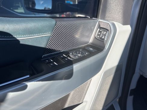 Used 2024 Ford F450 Limited image 7