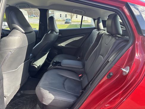 Used 2018 Toyota Prius Prime Premium image 14