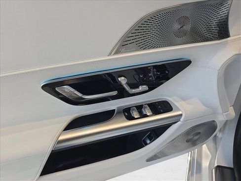 New 2026 Mercedes-Benz Maybach SL 680 image 16